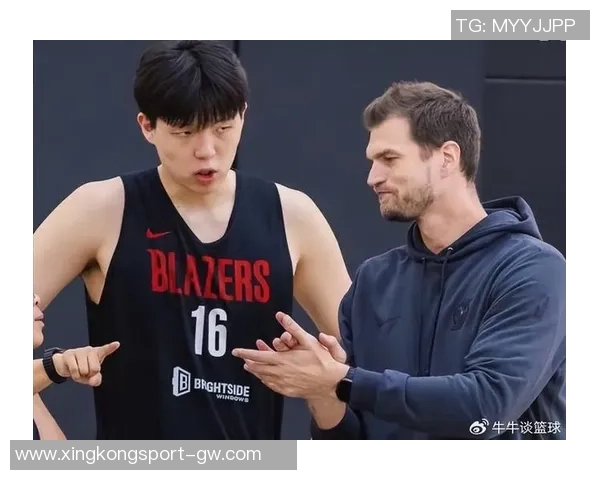 蒂米盛赞杨瀚森在G联赛的出色表现并分享二人场上沟通的精彩瞬间